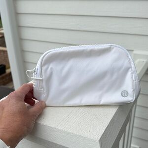 NWT Lululemon White Everywhere Belt Bag 1L